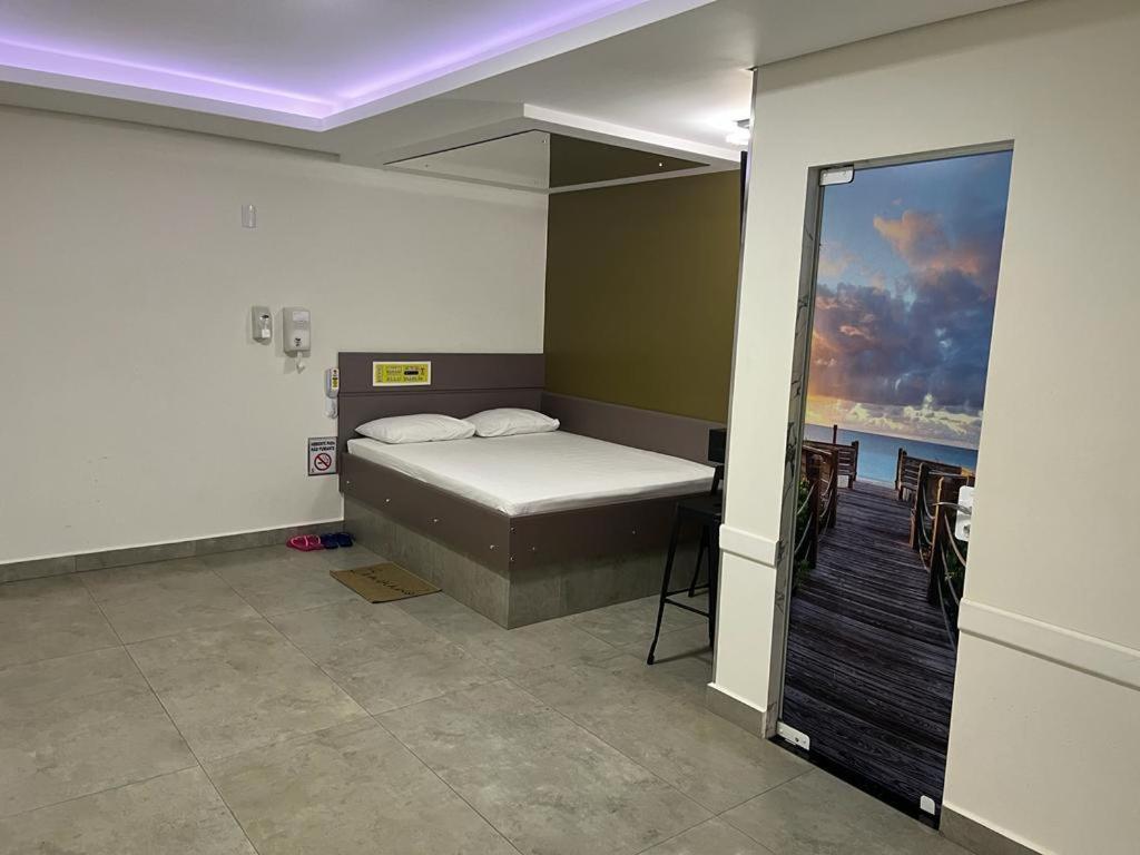 Motel Drive In T - Prolongamento Da Avenida Getulio Vargas Facil Acesso Ao Shopping Patio Chapeco Bagian luar foto