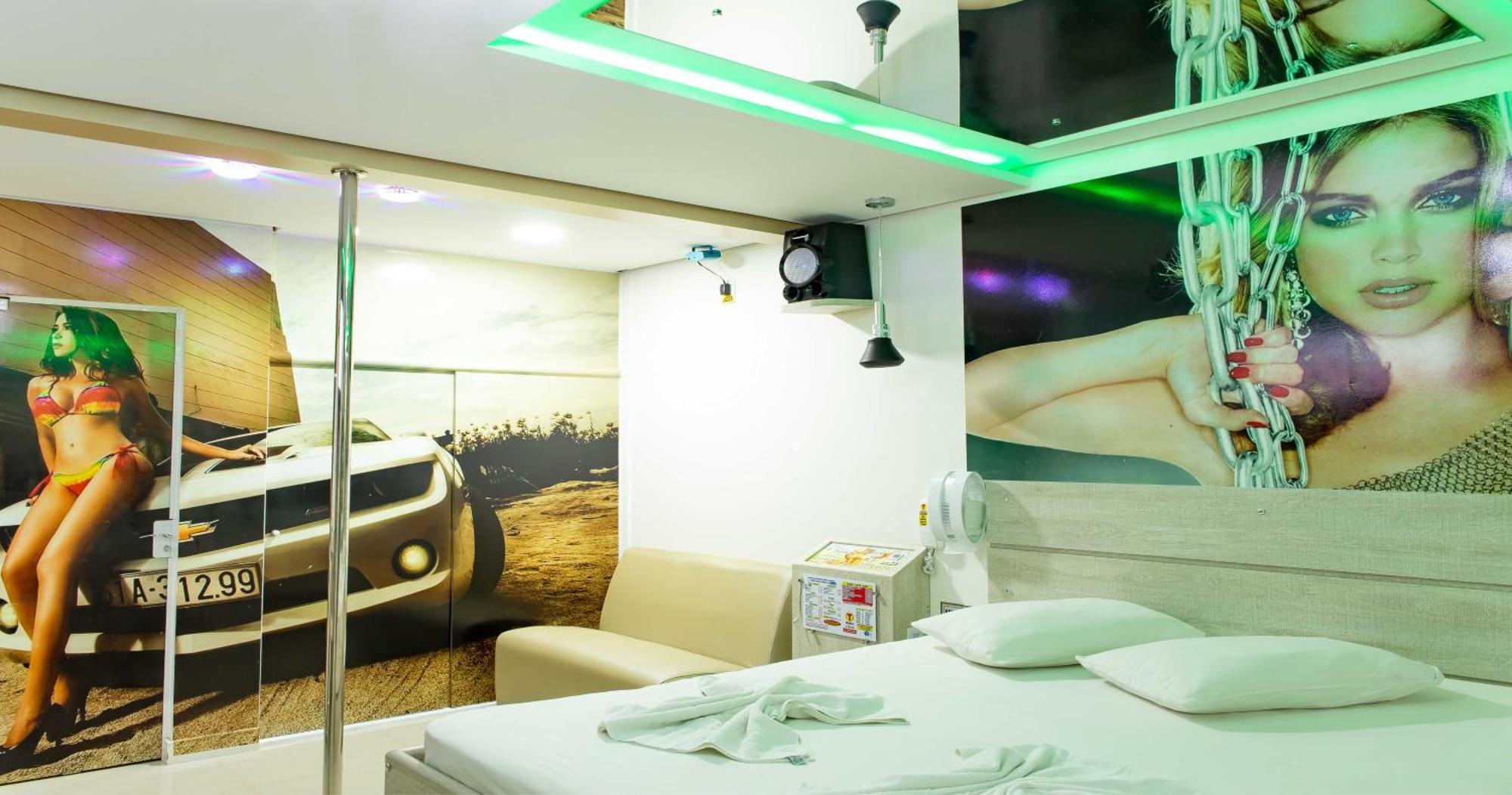 Motel Drive In T - Prolongamento Da Avenida Getulio Vargas Facil Acesso Ao Shopping Patio Chapeco Bagian luar foto